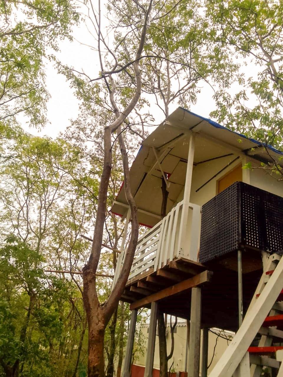 Vits Roccia Hill Resort And Adventure Park, Navapur Songadh Екстер'єр фото