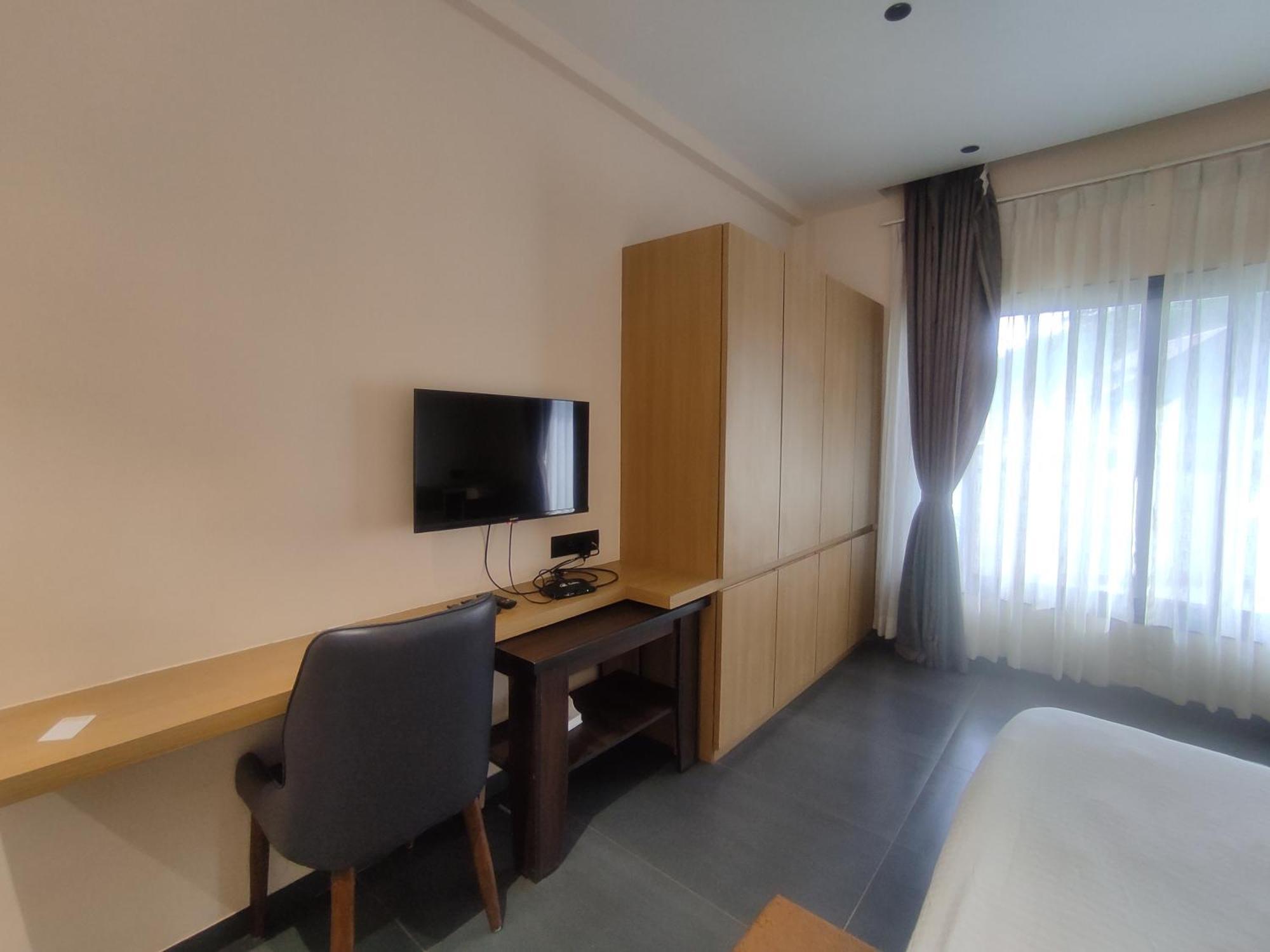 Vits Roccia Hill Resort And Adventure Park, Navapur Songadh Екстер'єр фото